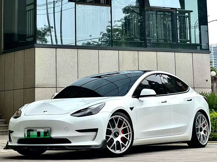 2021 Model 3 2021 Performance high-performance all-wheel drive version