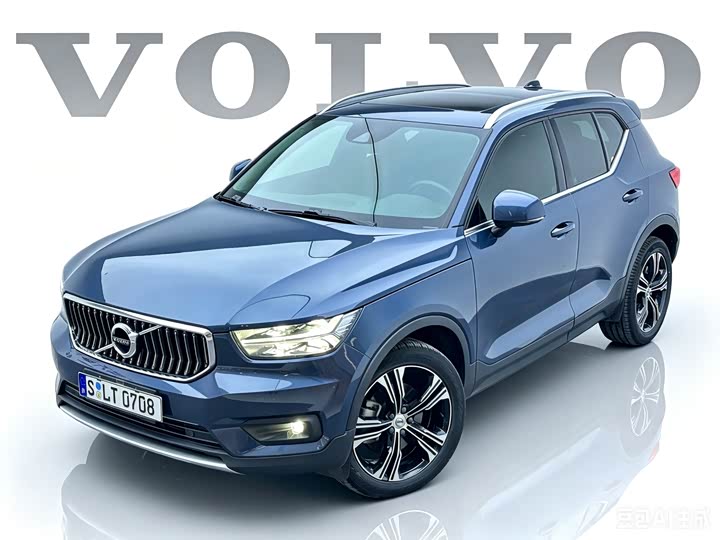 2021 Volvo XC40 2021 T4 four-wheel drive Zhiyuan Sports Edition