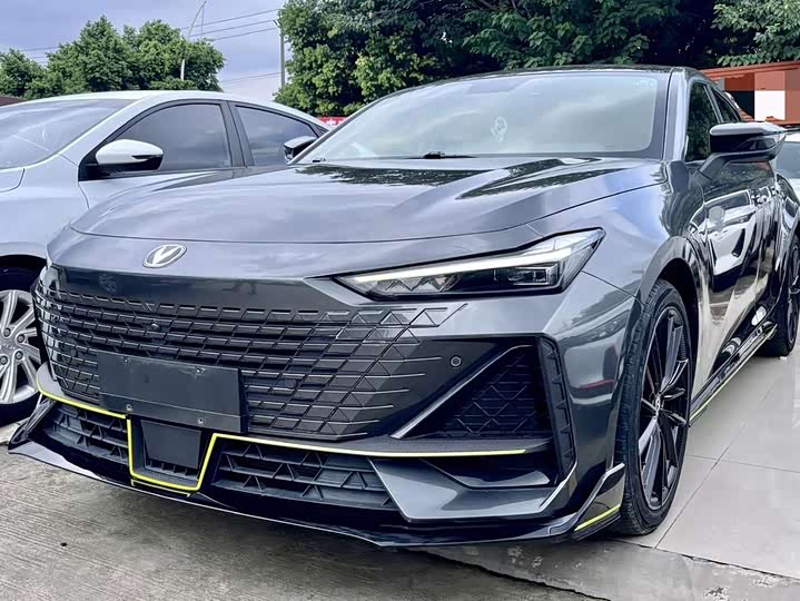 Changan UNI-V 2022 1.5T sports version