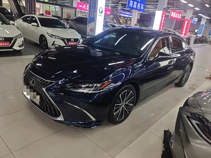 Lexus ES 2022 300h Premium Edition