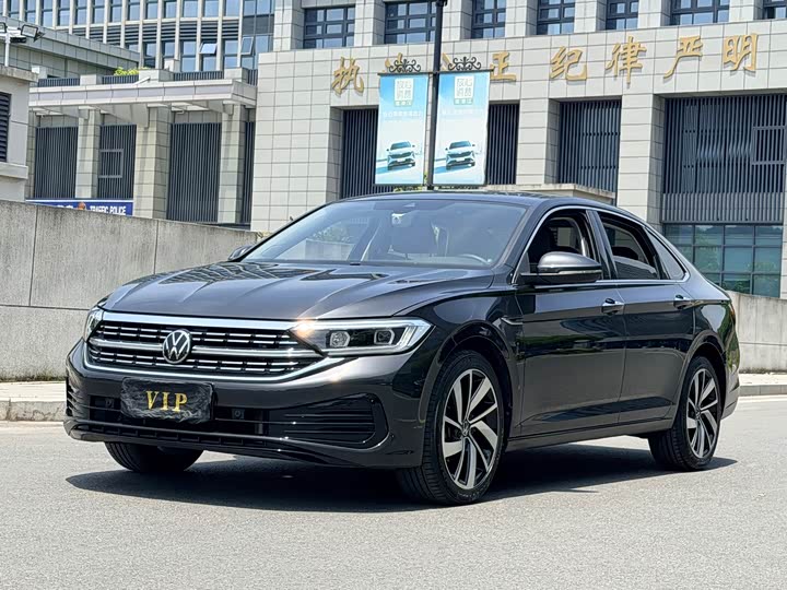 Sagitar 2023 300TSI DSG Excellence Edition