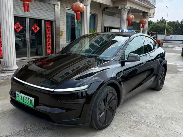 Model Y 2026 rear-wheel drive version
