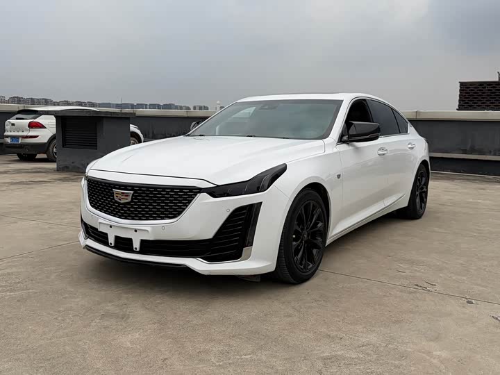 2021 Cadillac CT5 2021 28T luxury model