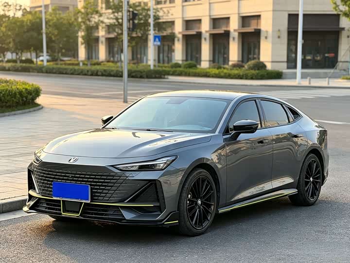 Changan UNI-V 2022 1.5T sports version