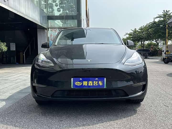 Model Y 2021 long-range all-wheel drive version 3D7