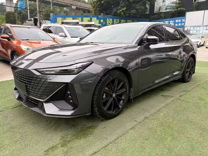 Changan UNI-V 2023 1.5T exclusive model