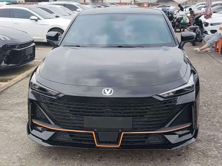Changan UNI-V 2022 1.5T sports version