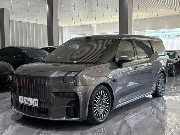 Zeekr 009 2024 six-seat executive version four-wheel drive 108kWh
