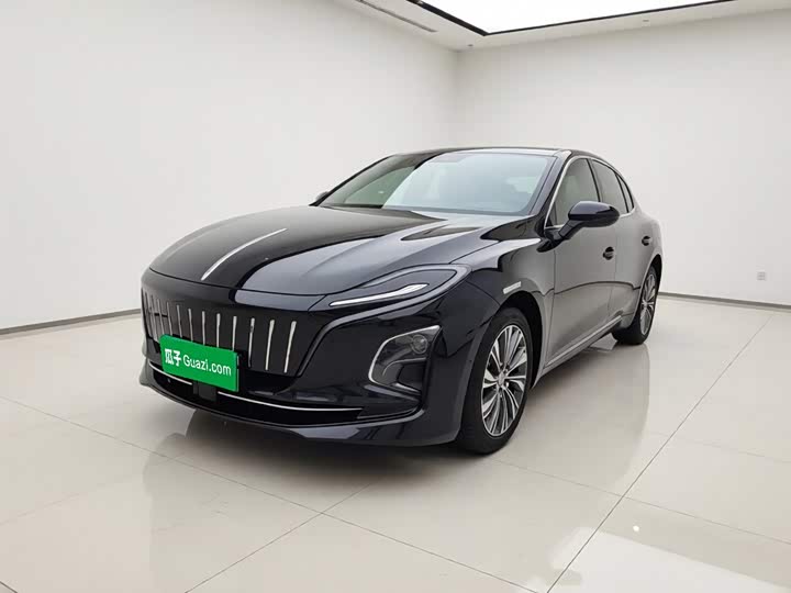 Hongqi E-QM5 2024 model 610km PLUS