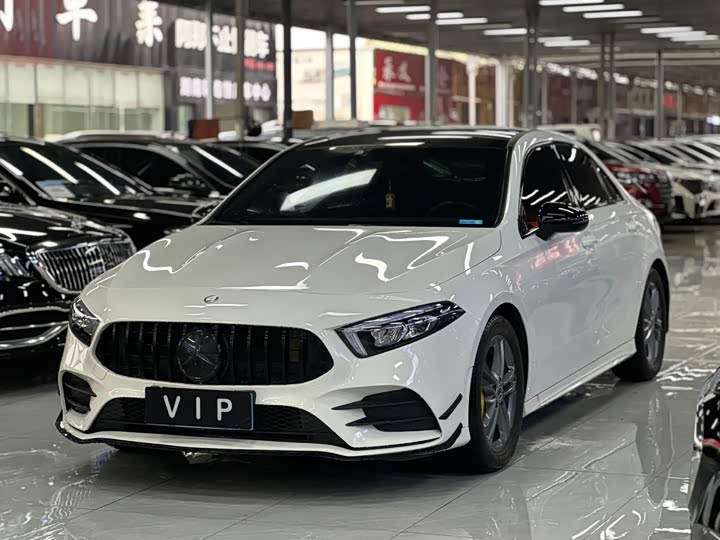 2022 Mercedes-Benz A-Class 2022 facelift A 180 L sports sedan