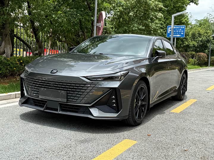 Changan UNI-V 2022 1.5T premium model