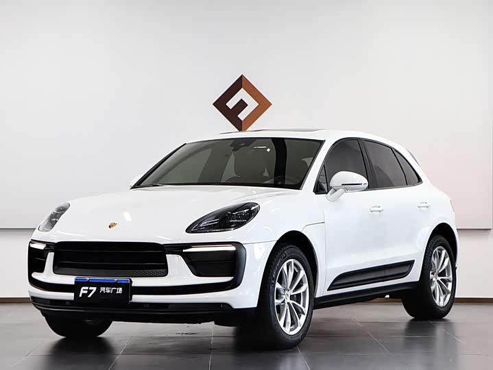 2023 2023 Porsche Macan 2.0T