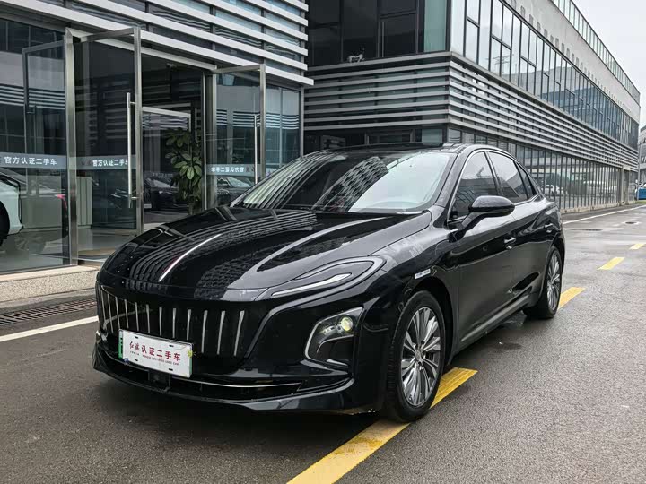 2024 Hongqi E-QM5 2024 500km travel version