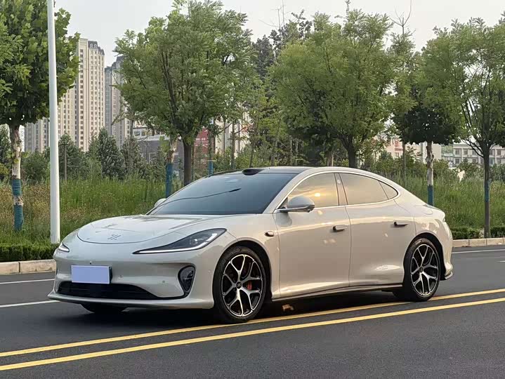 Zhiji L6 2025 Max