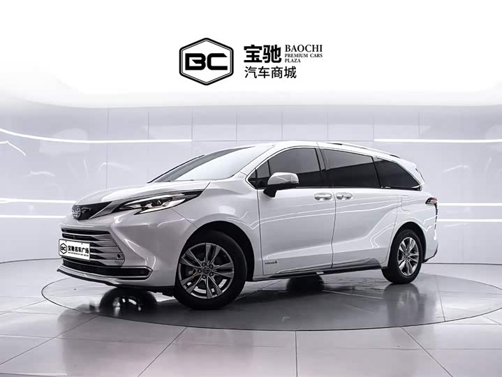 SIENNA 2021 2.5L Hybrid Platinum Edition