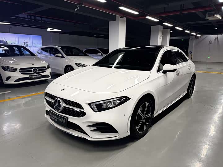2022 Mercedes-Benz A-Class 2022 Model 2 A 200 L Sports Sedan Fashionable