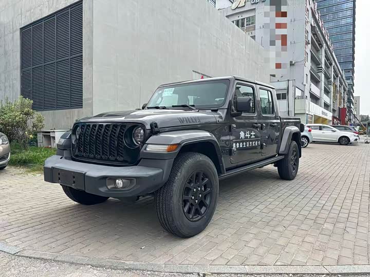Gladiator 2023 3.6L Overland