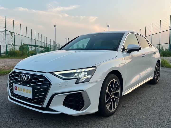 Audi A3 2021 A3L Limousine 35 TFSI aggressive and sporty
