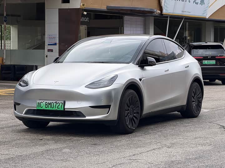 Model Y 2022 rear-wheel drive version