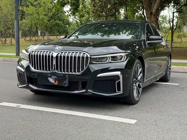 BMW 7 Series 2019 facelift 740Li leading M sports package