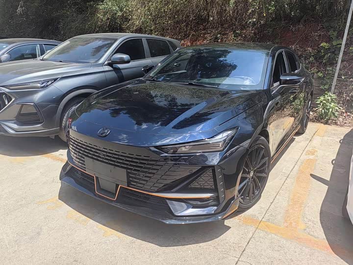 Changan UNI-V 2022 1.5T sports version