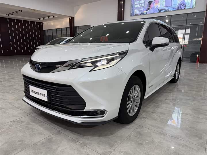 SIENNA 2021 2.5L Hybrid Comfort Edition