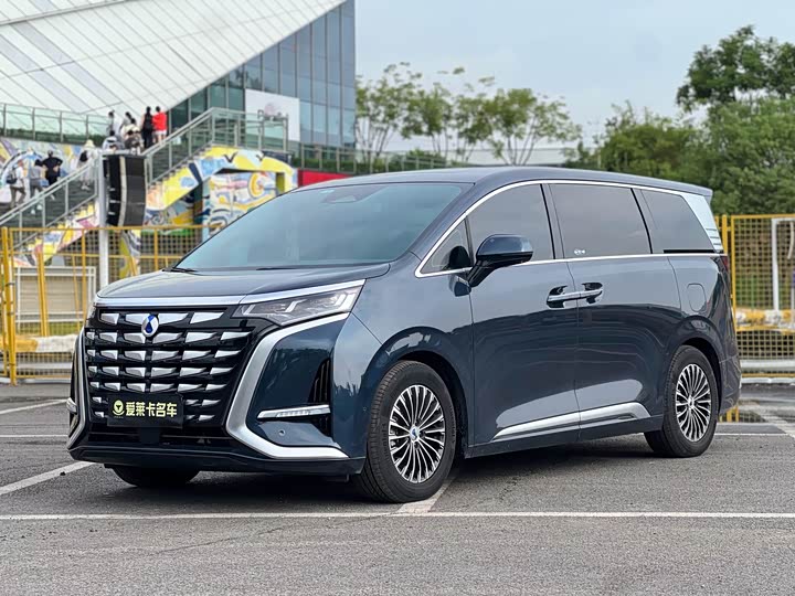Denza D9 2022 DM-i 970 four-wheel drive flagship model