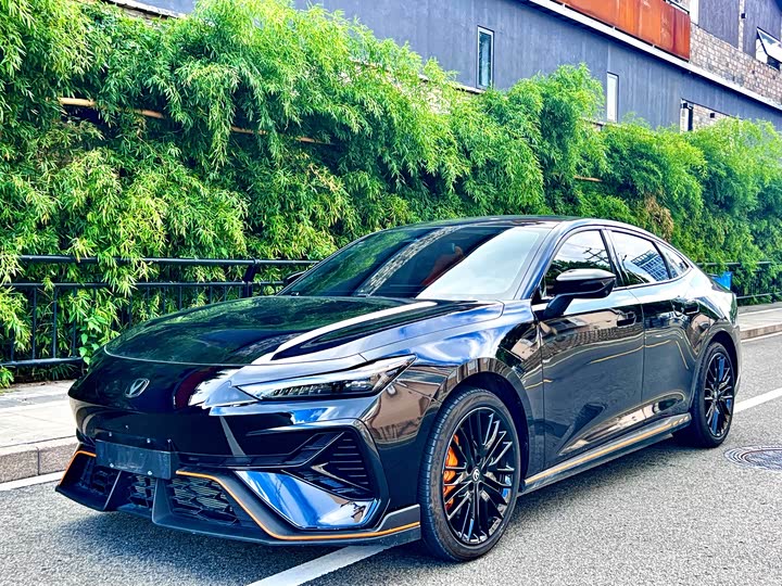 Changan UNI-V 2025 third generation 2.0T powerful model