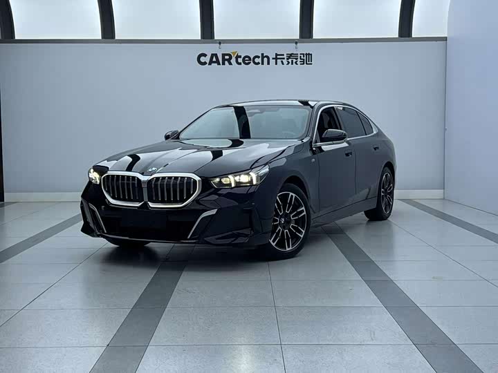 5 2025 Model 530Li xDrive M