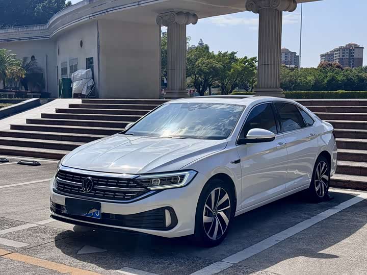 Sagitar 2023 300TSI DSG Excellence Edition