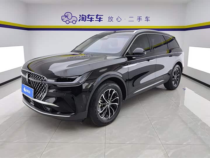 Nautilus 2023 2.0T AWD Premiere