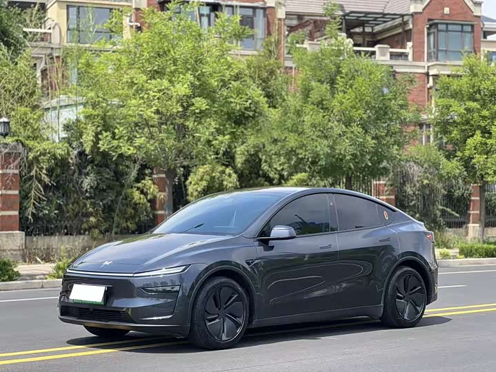 2025 Model Y 2025 rear-wheel drive first edition