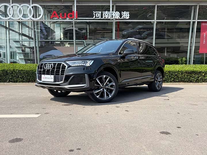 2024 Audi Q7 2023 55 TFSI quattro S line Sport