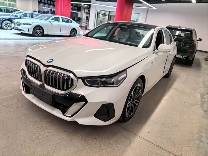 5 2025 Model 530Li Version M