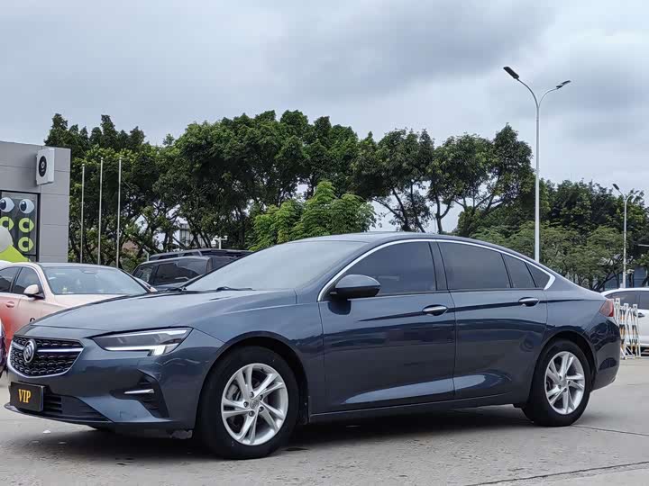 2021 Regal 2020 552T luxury model