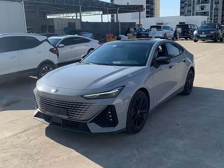 UNI-V 2022 Model 1.5T Premium Version