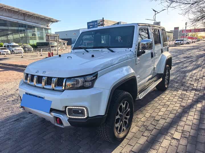 2022 Beijing off-road BJ40 2023 2.0T automatic four-wheel drive city hunter version knight type