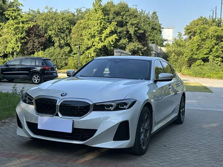 2022 BMW i3 2022 eDrive 35 L
