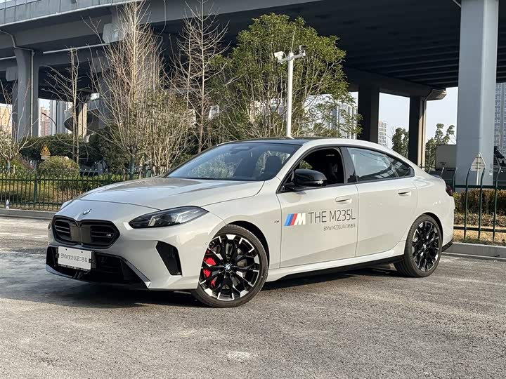 2025 2025 BMW M235L