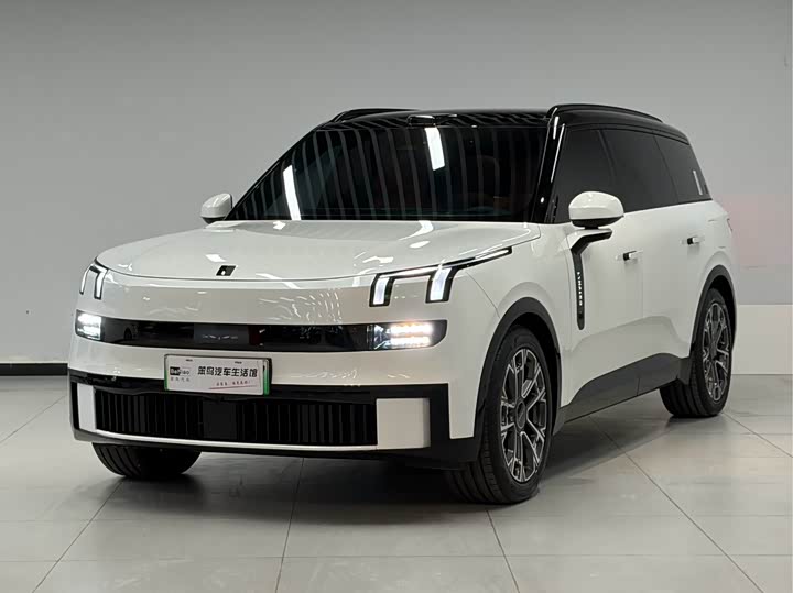 2025 Lynk & Co 900 2025 2.0T Ultra 6-seater
