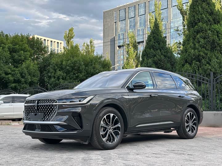 Nautilus 2023 2.0T AWD Presidential
