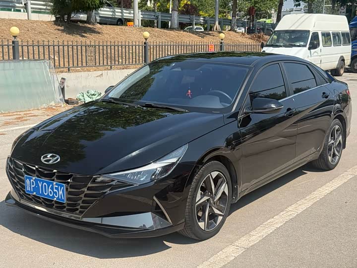 Elantra 2021 1.5L CVT LUX Premium Edition
