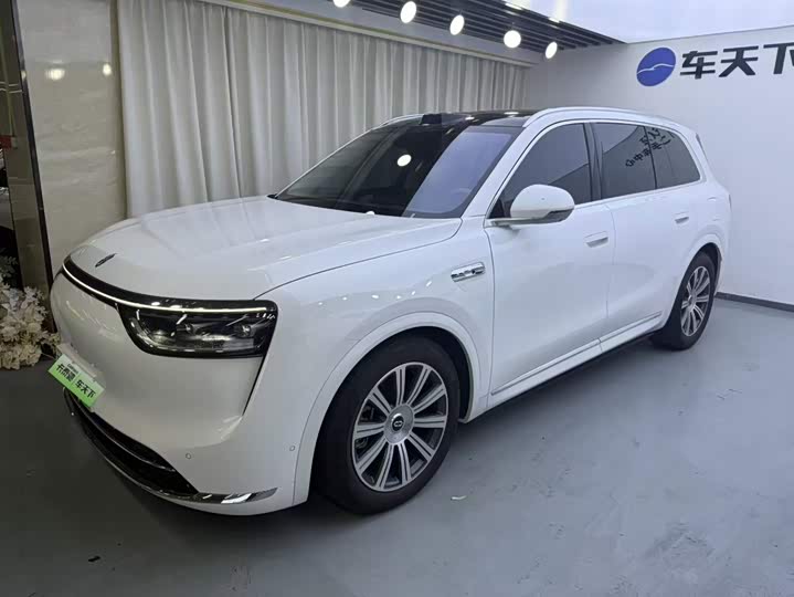 M8 2025 Model EREV Max Edition 53.4kWh 5 Edition (192）