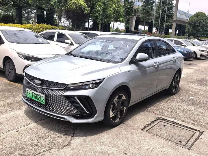2022 Emgrand L HiP 2022 1.5TD-DHT Pro 100KM Super Rui