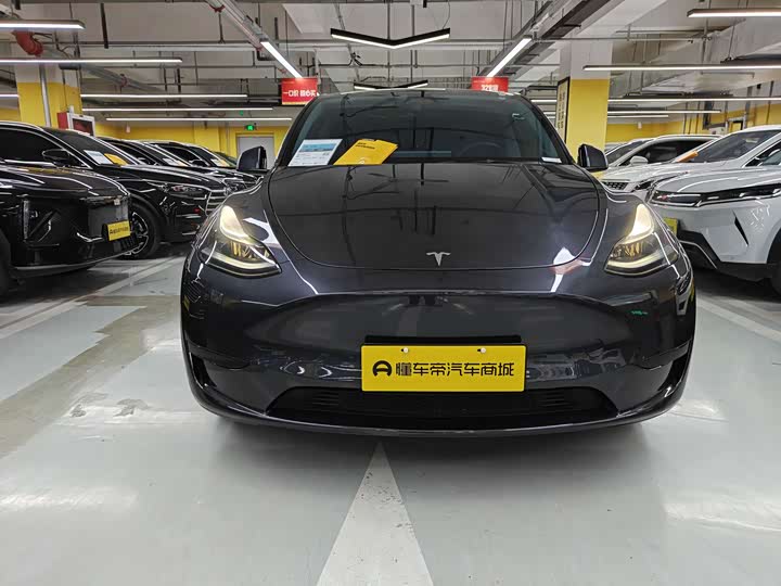 2025 Model Y 2024 rear-wheel drive version