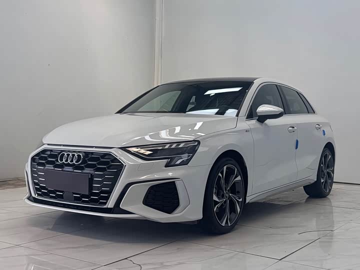 A3 2021 Model Sportback 35 TFSI Luxury Version