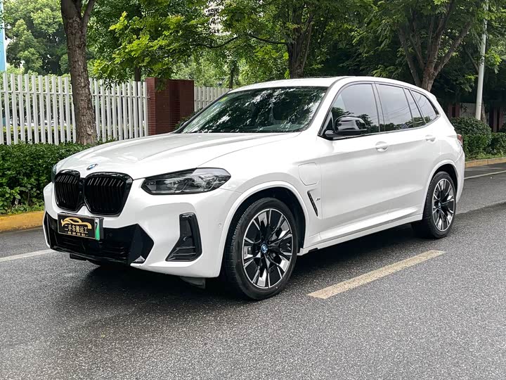 BMW iX3 2022 innovative model