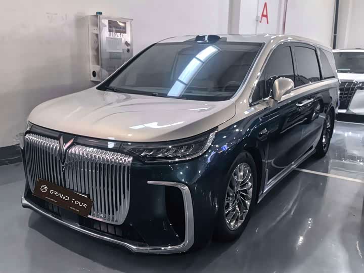 Model PHEV AWDFlagship Edition