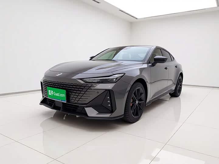 UNI-V 2023 Model 1.5T Premium Version
