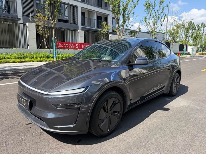 2025 Model Y 2025 rear-wheel drive version